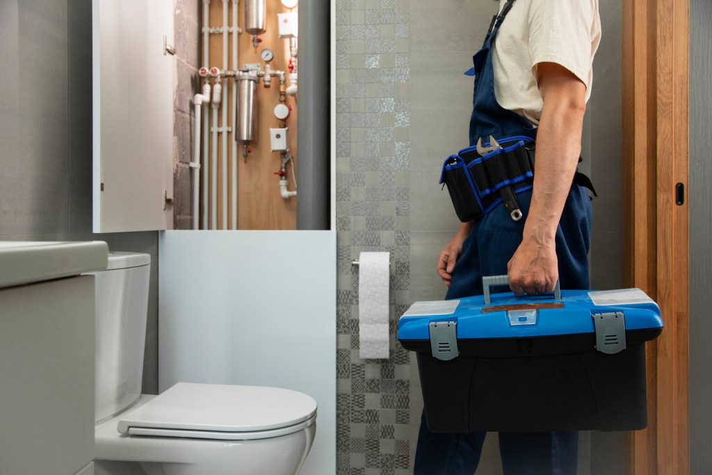 What Are Early Warning Signs of Plumbing Emergencies You Should Not Ignore